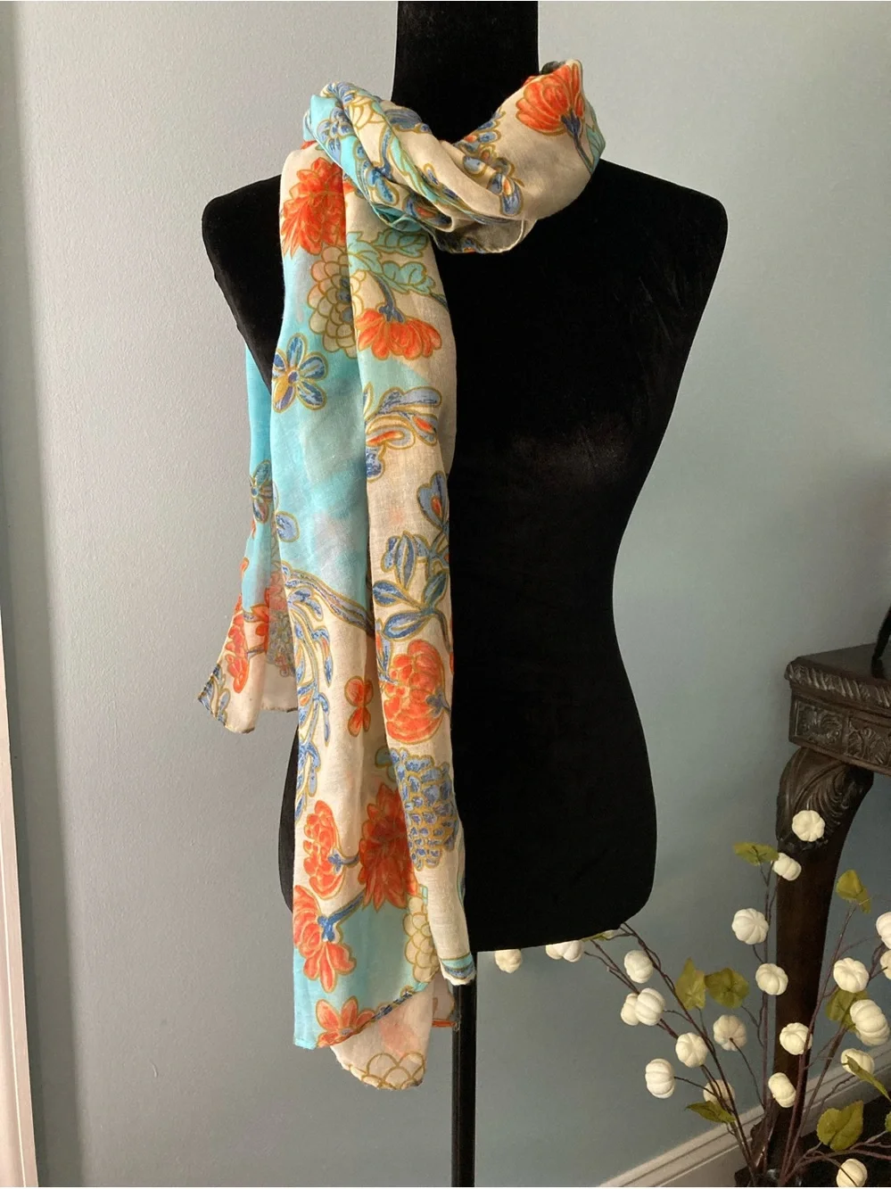 GORGEOUS Floral Scarf in Cream, Turquoise & Coral - Unbranded